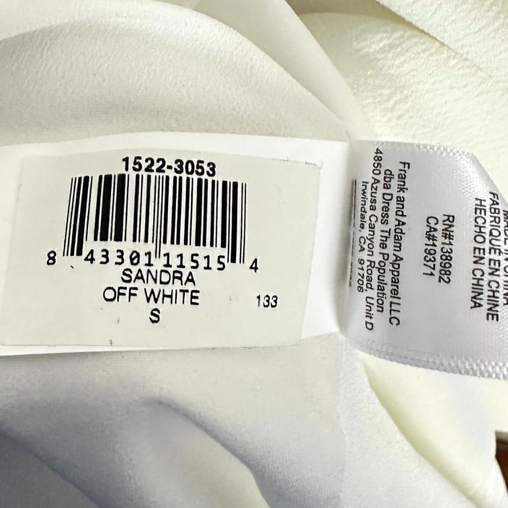 DRESS THE POPULATION Sandra Plunge Crepe Trumpet Gown in Off White Size Small - Picture 8 of 14
